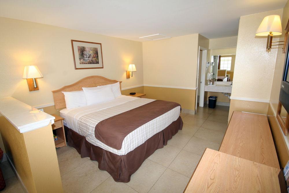 Edinburg Executive Inn Extérieur photo
