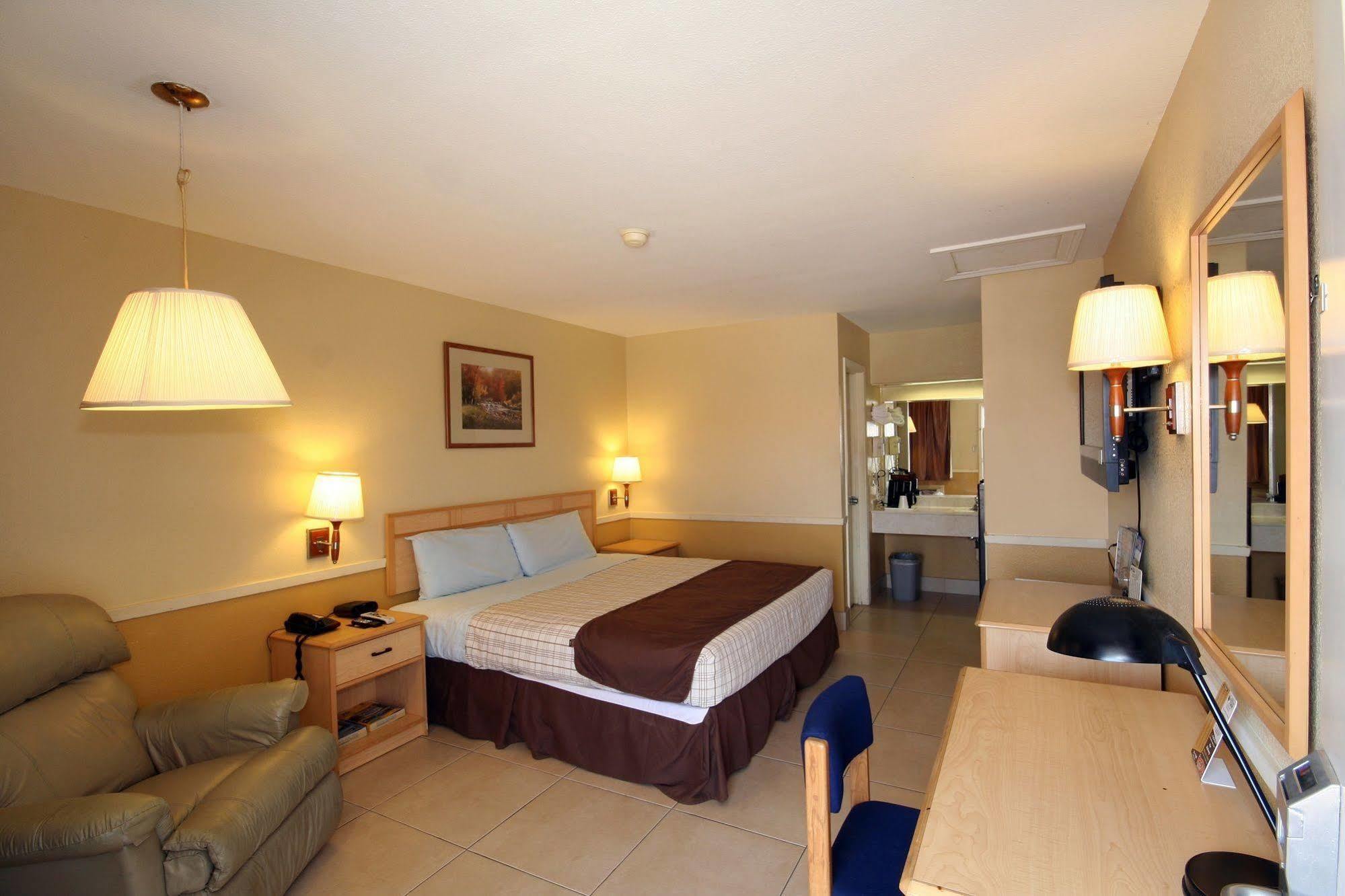 Edinburg Executive Inn Extérieur photo